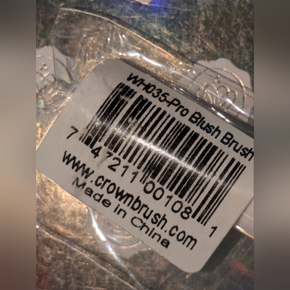 Blush Bundle of 2 ~1 Doucce Freematic Blush 1 Crown Deluxe Pro Blush Brush ~ New - Picture 10 of 10